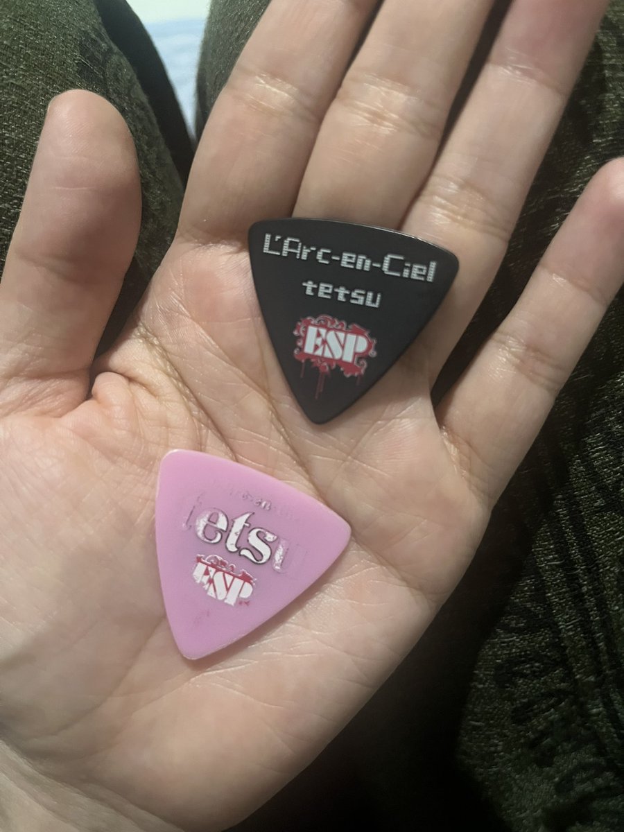 19w0records's tweet photo. ベーシストのみなさん
「あっこれは指で弾けませんワ」って時、ありませんか？私にはあります

というわけで！ジャニーズブートキャンプでは久々にピック弾きします。ゴィンゴィン

私の愛用ピックはこれです（時代を感じる） https://t.co/5o5MiH0uw3