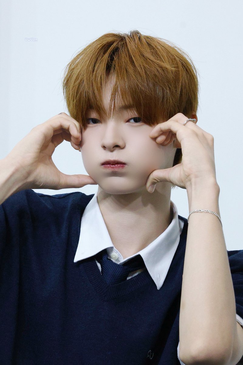 UwUzn_'s tweet photo. 260726 미니레코드 펠트키링
#강우진 #KANGWOOJIN #FLAREU #플레어유

오늘 진짜진짜 귀여워🥹 https://t.co/3L0wlJWGex