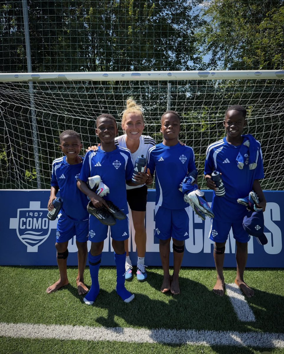 legend_ba1's tweet photo. Back to Ghana… but this is only the beginning 🇬🇭 The Como 1907 Summer Camp chapter may be over, but the journey is far from finished 🌍 These four rising stars return home with priceless experience, new knowledge, and bigger dreams. Thanks to Laura Juul Hansen and Sport Creates Memories (SCM), another door has been opened for Ghanaian talent. Big news could be on the way… stay tuned. 🇮🇹🇬🇭

#RisingFootballPros #Como1907 #SportCreatesMemories #LauraJuulHansen #KingDesFoundation #FutureStars #GhanaFootball