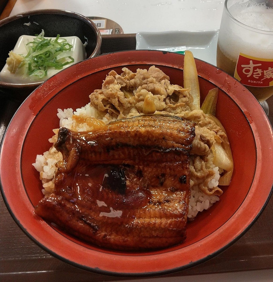 tompassage1933's tweet photo. 土用の丑の日。
いつものお店でうな牛🍺😋 https://t.co/l2yykjTtlR
