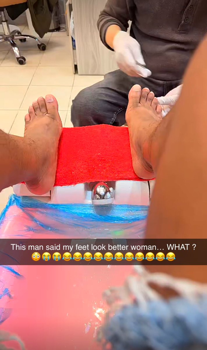 ebony_foot's tweet photo. This guy is soooo fuckin handsome to me. 😏👅👣💙 #SirPhil https://t.co/vOjenBMwCi
