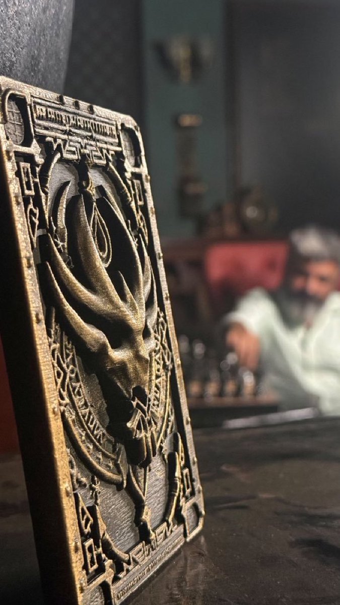 AGstudios02's tweet photo. Visual copy got humbled😭🔥 Anup Quality Bandari! Peak 🫡

Original >>> Visual Copy! 
#BRBFirstBlood #KicchaSudeep https://t.co/vnjXJhFnt2