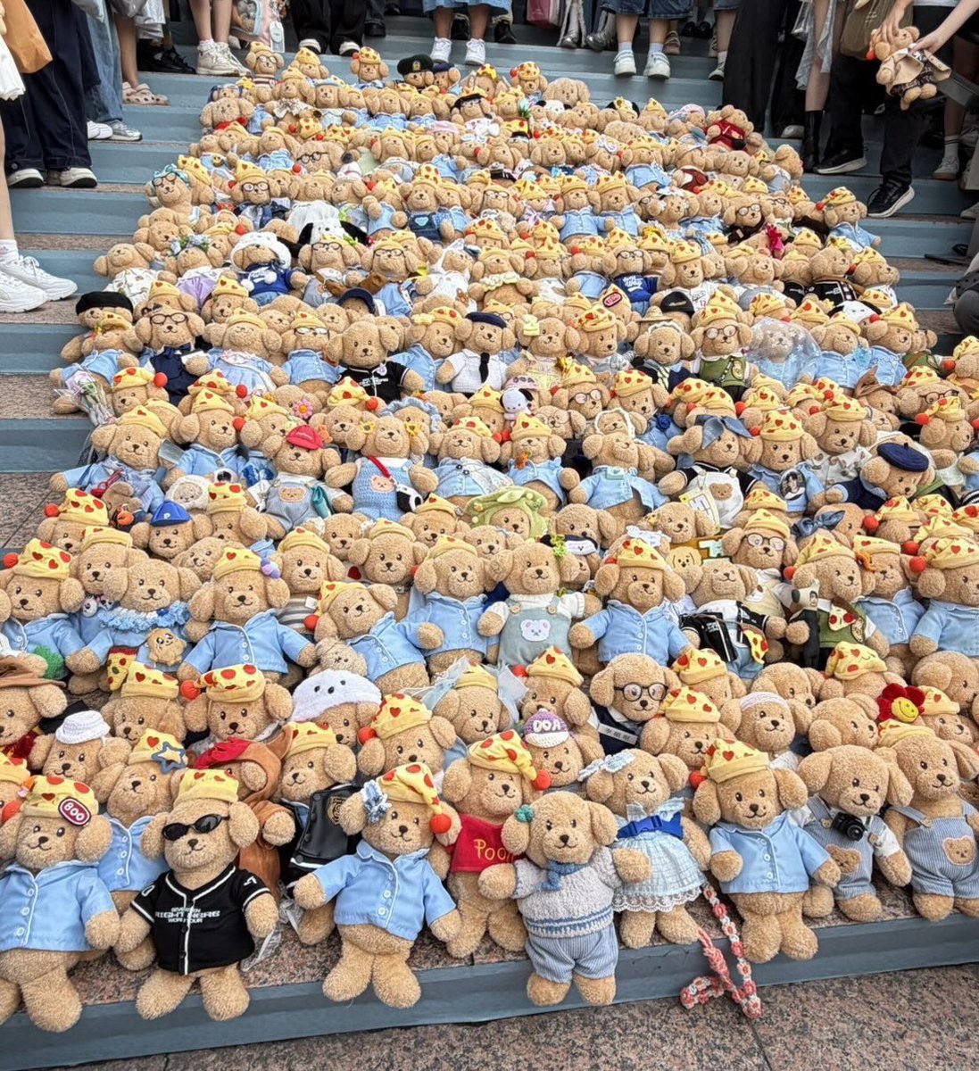 dokyeomieblue's tweet photo. the last (?) doa gathering for now 😭

threads 🔗 https://t.co/kCcl0pvvRo https://t.co/l1UZOpY1iW