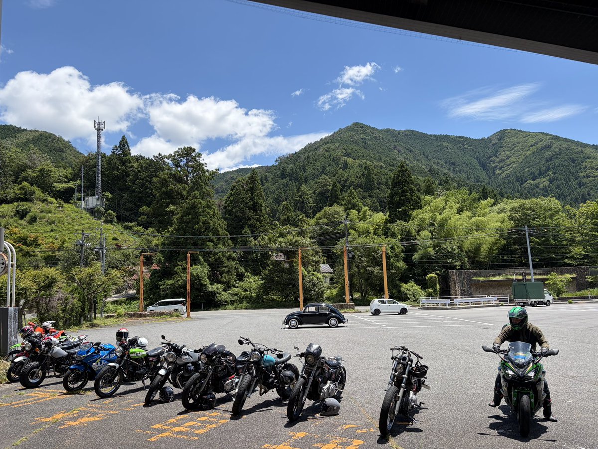 oomi952's tweet photo. 今日はマックファームのツーリング！
信号が少ない快走ルートで楽しかった😁
お昼はほるやんでバーベキュー
お肉がおいしい🤤 https://t.co/iJjx8Pm8lb