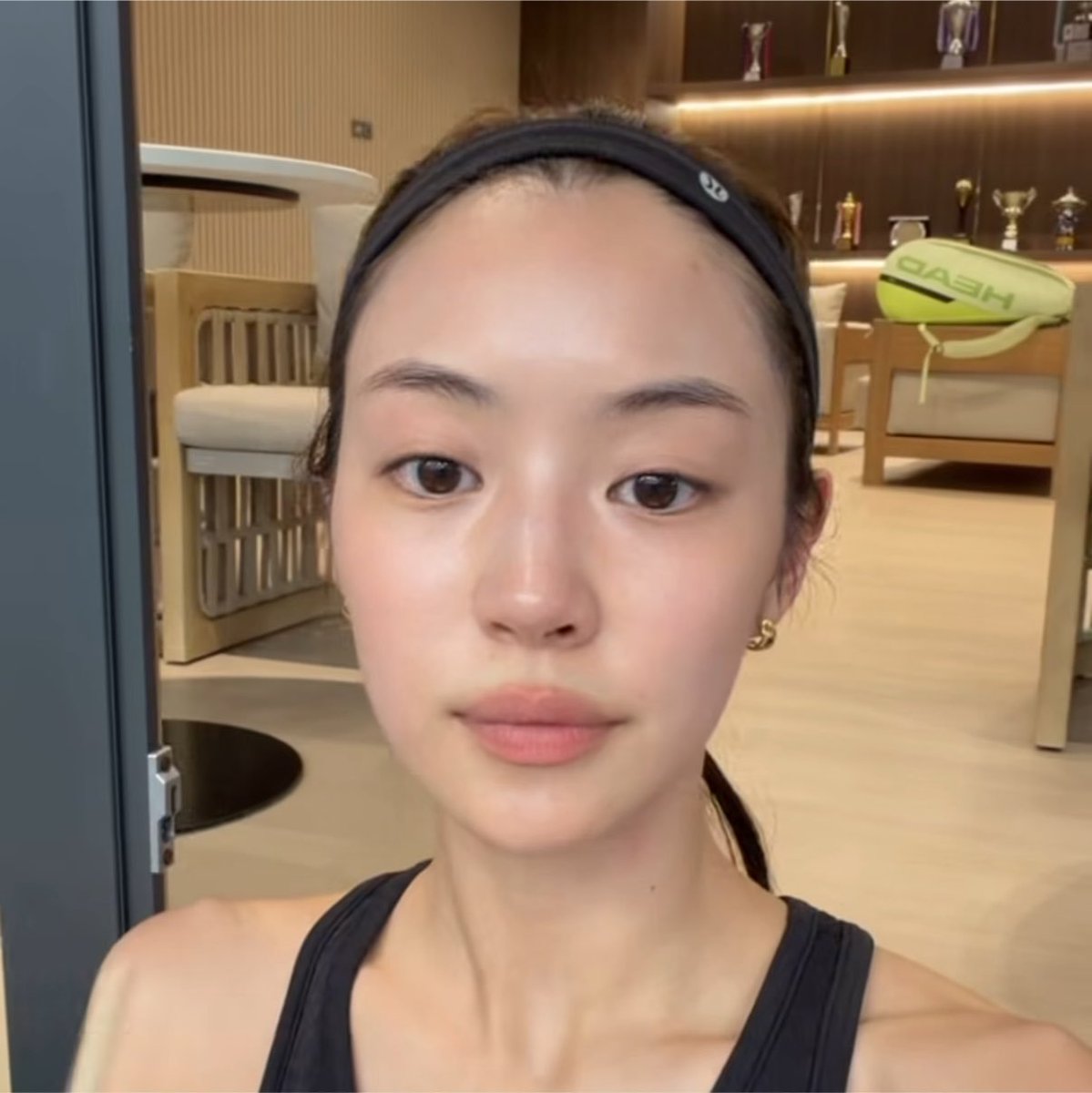 LifeOge's tweet photo. She's just the cutest 😍 💕 https://t.co/FjlEiok8g9