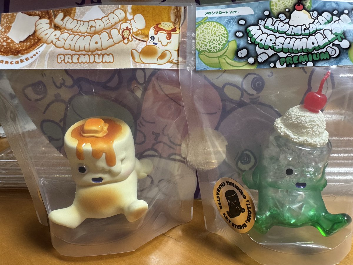 02noonhak07's tweet photo. ワンフェスにてリビングデッドマシュマロ2体お迎え♡ずっと欲しかったパンケーキver.と夏っぽいメロンフロートver.🥹！
すごく優しく、にこにこ接してくださってすごく温かい気持ちになりました😊暑い中、お疲れ様でした！ありがとうございました♪
@ArtStudioSHOT #ワンフェス#wf2026s https://t.co/pDUEResMLF