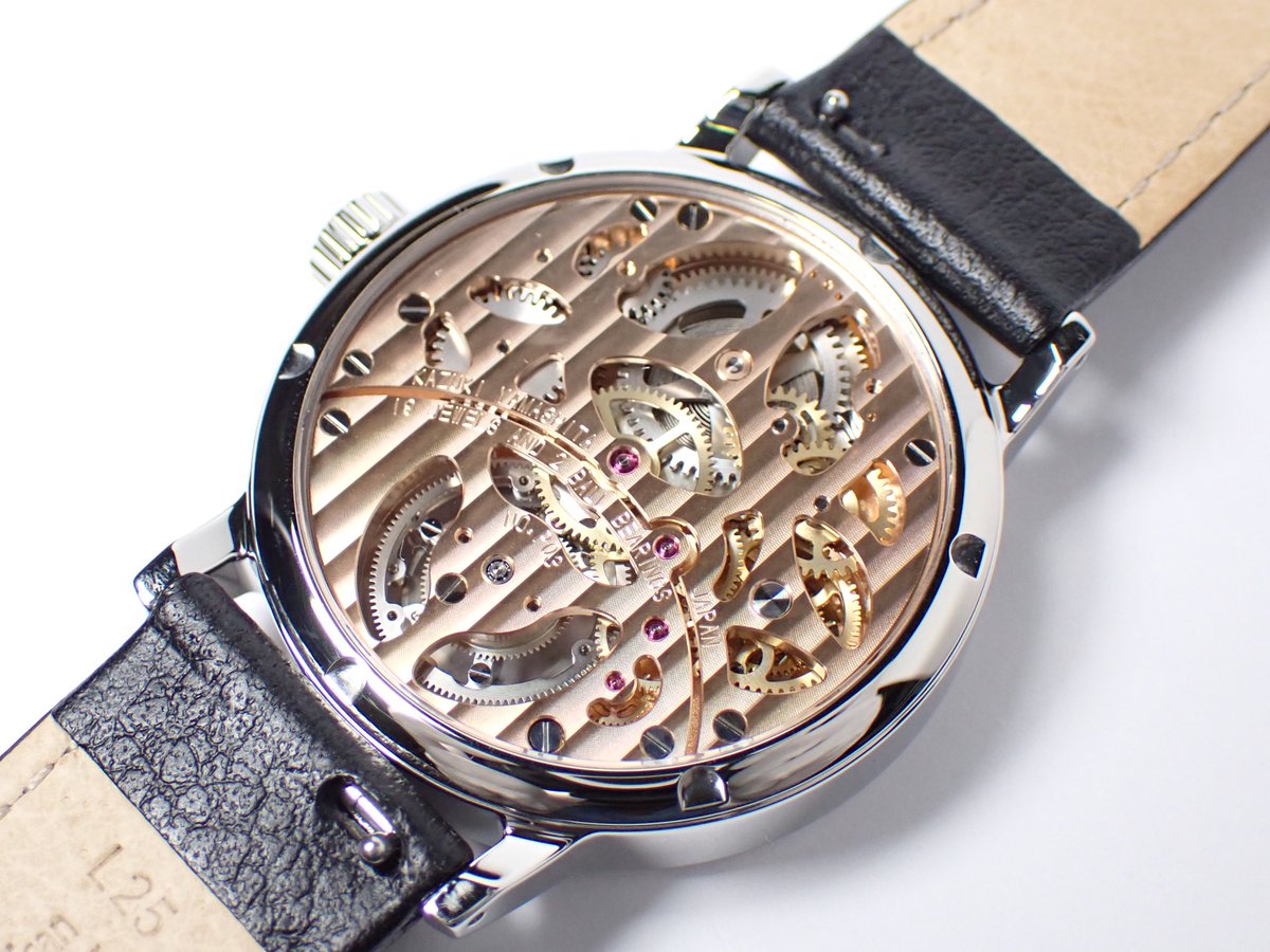 shita_ju's tweet photo. 修���が終わりました。
8月に販売開始予定です。
ケース径：φ38.5mm
ケース厚：10.5mm
6振動のトゥールビヨンです。
価格は150〜200万円の予定です。 https://t.co/BliHhiPWdr