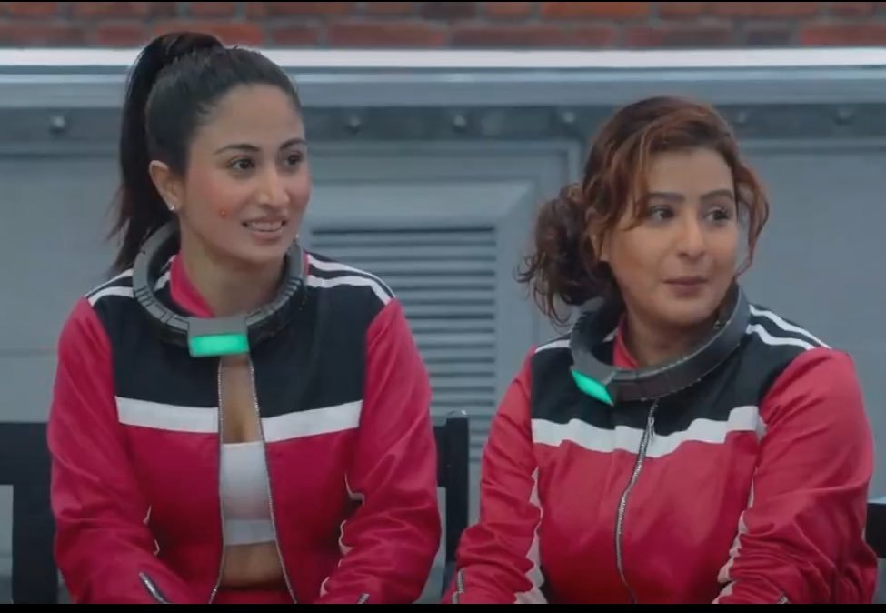 mistveilx's tweet photo. If you like them, we are friends without any introduction.

#ShreyaKalra #ShilpaShinde https://t.co/MNznWEFYQE