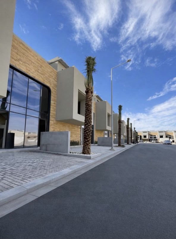 B1nnnR's tweet photo. نموذج معماري مميز في مشروع جديل شمال شرق الرياض إلى جانب جودة المشروع، تُحسب لـ @alramzre احترافيتها العالية ودعمها المستمر للوسطاء العقاريين. تعامل مؤ��سي يرتقي ببيئة العمل ويسهل المهام. https://t.co/6iA0KHiJcb