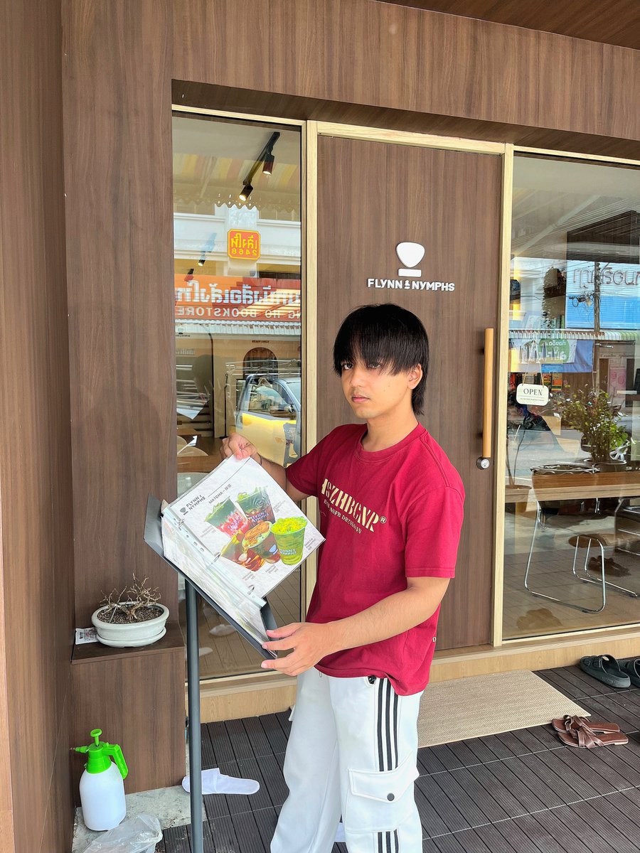 doraemon_sny's tweet photo. กาแฟ หรือ แกฟะ 📸 https://t.co/Su496aJWDS