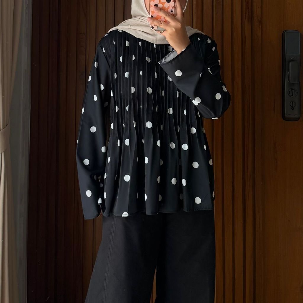 ayyiiceee's tweet photo. super gemess ruffle gituuuuu ada berbagai warna 😭😭 rasanya pengen punya semua warna

https://t.co/s0vSaa9E44 https://t.co/DAWIaQX6fW