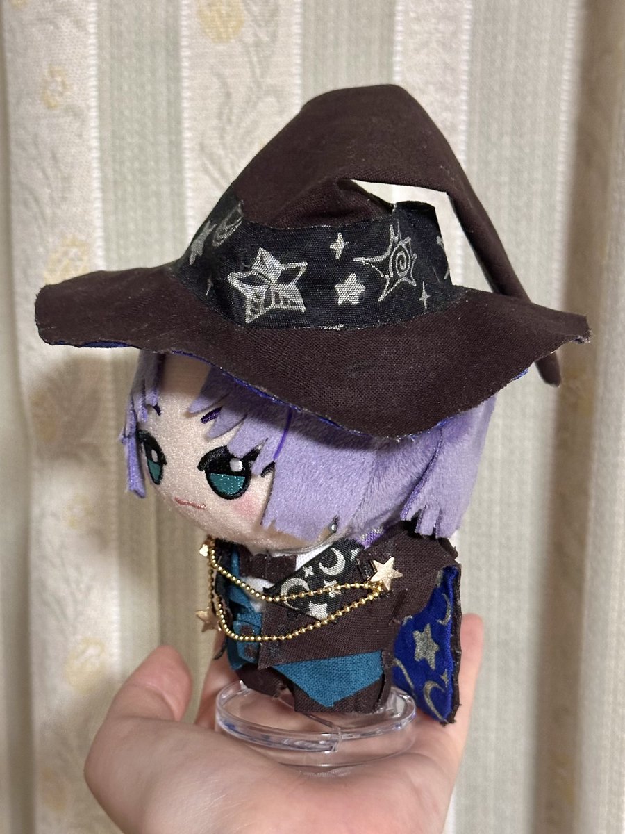 tonari_hiyory's tweet photo. ムル・ハート氏の衣装が完成しました！
一緒に植物園に行ってきます☺️💕💕

#まほやく手芸部
#まほやく_ぬい https://t.co/k25h0ivf5B