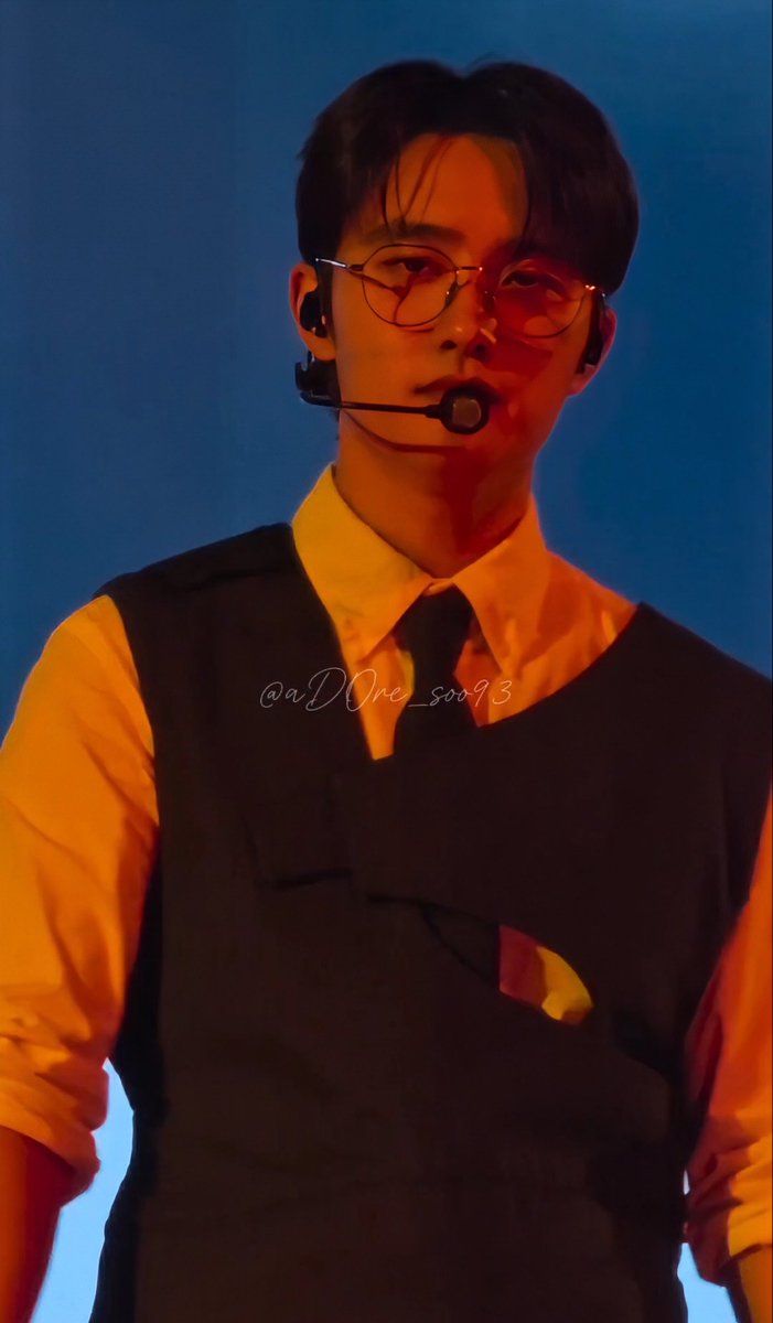 doh_eyes's tweet photo. He is not serious 👄 https://t.co/bpxByBtYyK