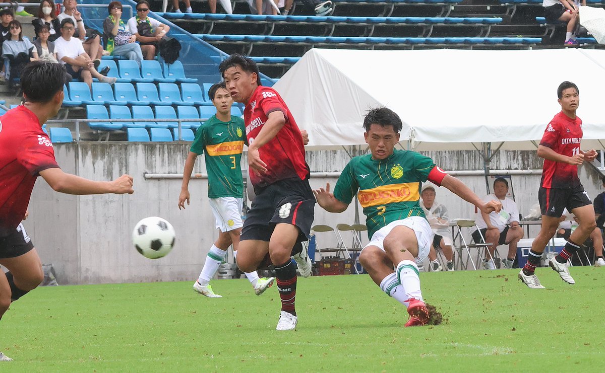 hochi_szok's tweet photo. #全国高校総体サッカー
2回戦 #静岡学園 8-0 大分 https://t.co/oomgrU94Ra