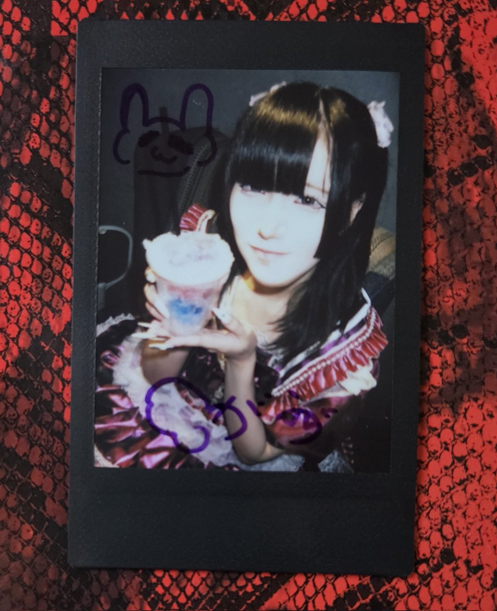 vamouki's tweet photo. 26.07.25SAT 横浜1000CLUB
���しぶりのセンクラ！
トッパーからがゔちゃんの声とビジュが癒し☺️
フリップ芸人らむたん！…っぽいけど喉お大事に！
赤リボンのみにちゃん。こういうのもアリ！
たくさん集まっていい感じだった！
みんな横浜好きなのー！？😃
#がゔちゃんひとくちどーぞ 
#らむたんあの�� https://t.co/A8ueARVk2w