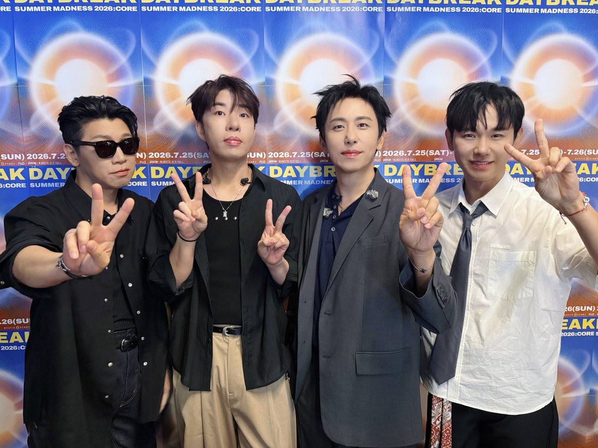 Band_Daybreak's tweet photo. [📸] SUMMER MADNESS 2026: CORE 
 
 뜨겁고 소중했던 우리의 2026년 여름! 
 또 몇 번의 아름다운 계절을 보내고,
 영원한 여름에서 우리 다시 만나🧡 
 
 #데이브레이크 #Daybreak #이원석 #김선일 #김장원 #정유종 https://t.co/yMZVmylWDb