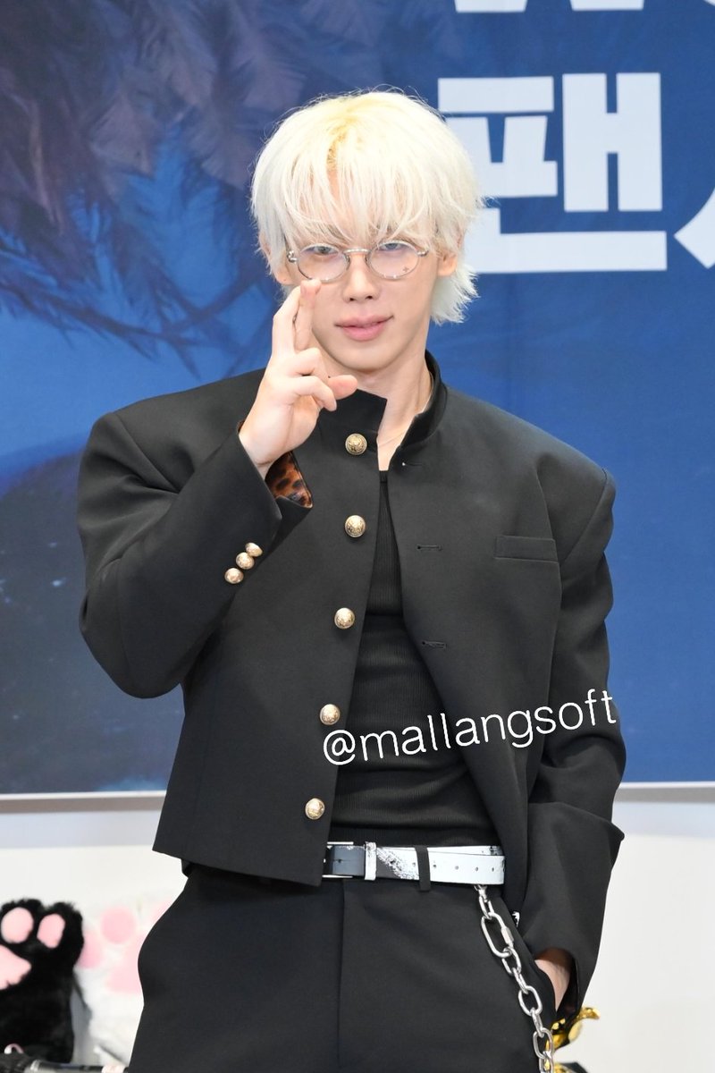 mallangsoft's tweet photo. 260726 애플뮤직 팬싸 preview

#원호 #WONHO https://t.co/5dcZwGZrfX