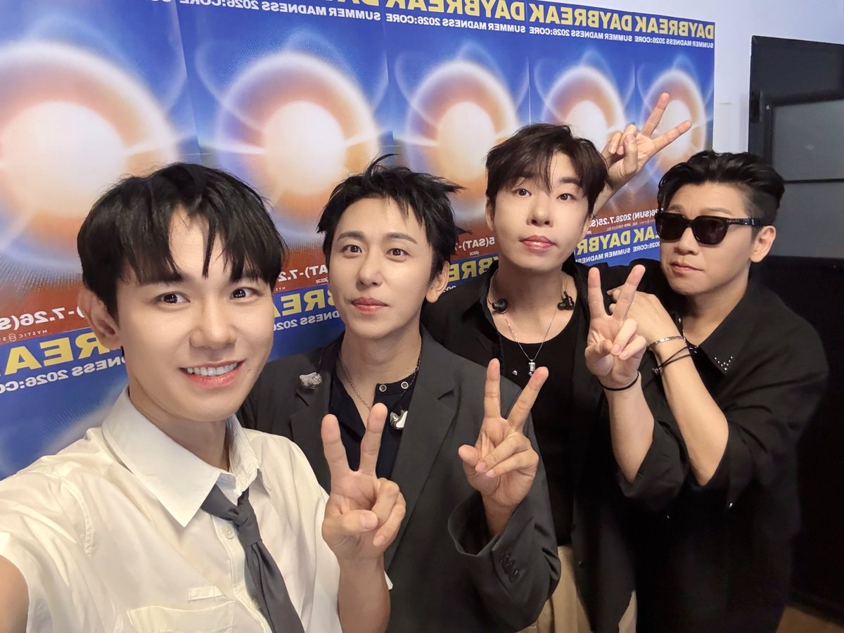 Band_Daybreak's tweet photo. [📸] SUMMER MADNESS 2026: CORE 
 
 뜨겁고 소중했던 우리의 2026년 여름! 
 또 몇 번의 아름다운 계절을 보내고,
 영원한 여름에서 우리 다시 만나🧡 
 
 #데이브레이크 #Daybreak #이원석 #김선일 #김장원 #정유종 https://t.co/yMZVmylWDb