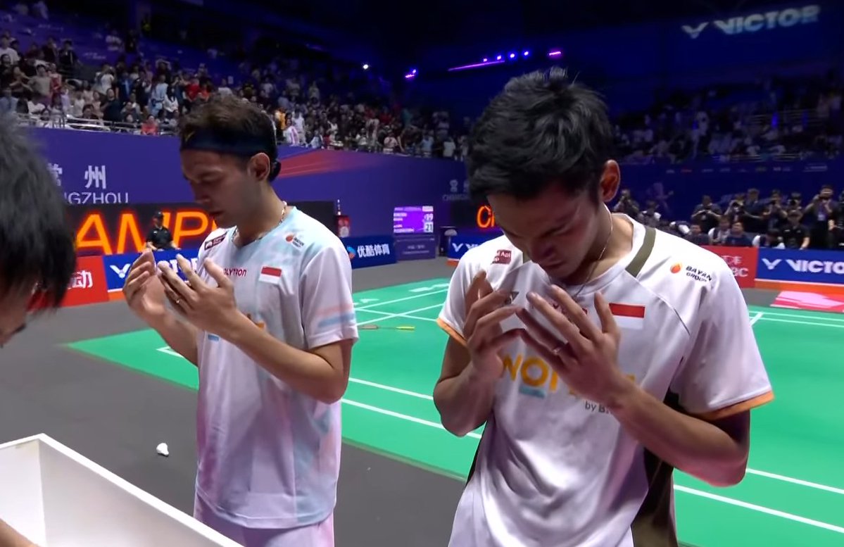 chitattooes's tweet photo. @BWFScore Ya Allah.
Indonesia, can you feel the joy????
2 exhausting weeks.
2 titles! and its S750 &amp; S1000🔥🔥🔥🔥🔥🔥
our men's doubles finally hittin' the fresh air again.
Thank you Fajar &amp; Fikri...
🇮🇩 https://t.co/D8tui1MCPf
