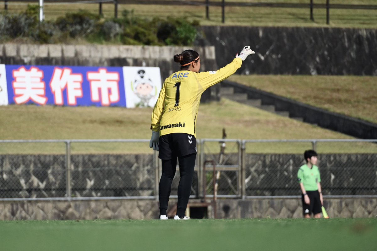 inac_kobe2001's tweet photo. 🔴トレーニングマッチ結果🟡

本日26(日)に行われたトレーニングマッチの結果をお知らせいたします。

🆚岡山湯郷Belle（30分×4本）

1本目：0-0
2本目：2-0
得点者 #山本摩也 #水野蕗奈
3本目：2-0
得点者 #吉田莉胡 #松尾菜月
4本目：2-0
得点者 #吉田莉胡 #久保田真生

#inackobe #INAC神戸レオネッサ #Ignition