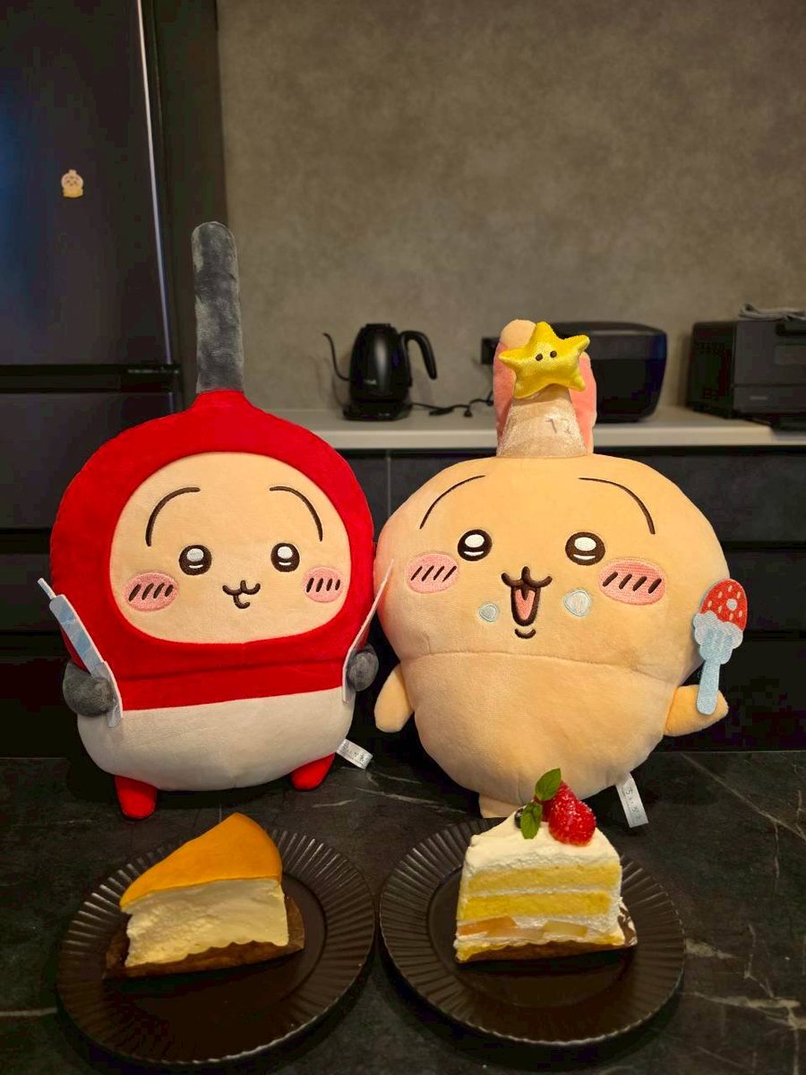 sunrab22's tweet photo. 夫のお誕生日♡
ホールはいらないとのことで
私が食べたいの２つ！笑

お誕生日おめでとう♡
生まれてくれて
出会ってくれて
好きになってくれてありがと♡

大好きだよー♡ https://t.co/rjimdsC4qF