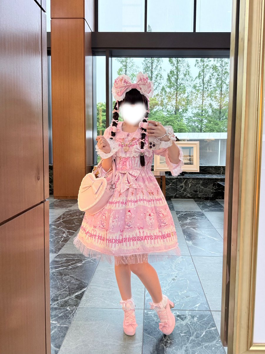 white_rose_28's tweet photo. 🍨🍬🎀 https://t.co/fA1azTTxmv