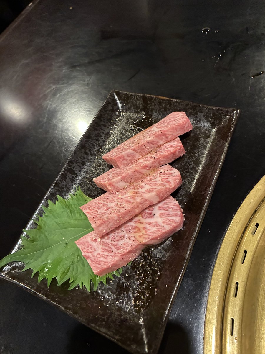 ykrn_17's tweet photo. 王国打ち上げ焼き肉！ #tt2026神戸 https://t.co/auSem7AG65