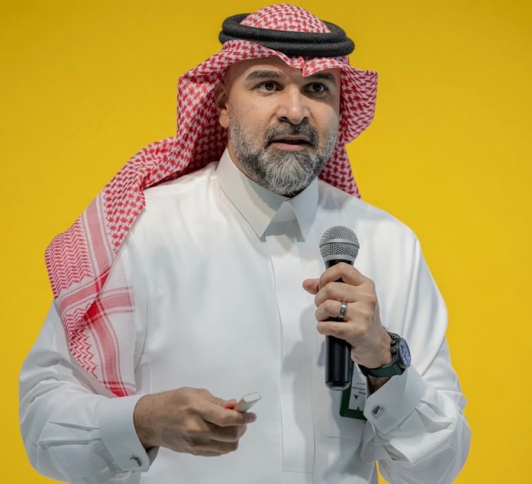 AImodrj's tweet photo. 🚨🚨🚨 17 يوماً على نهاية فترة فهد سندي مع الاتحاد بشكل رسمي 

من بين 49 رئيساً ترأسوا الاتحاد، ترتيب فهد سندي هو …………؟ https://t.co/UVAqKPGs14