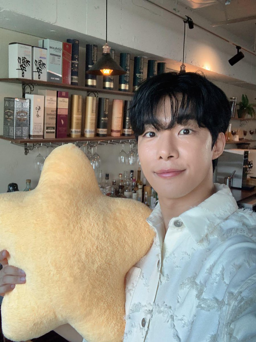lifeNowOn's tweet photo. 260726 ins 'Sirius Archive✨'(3)
#정리우 #Jeongriu https://t.co/859MQYMpFD