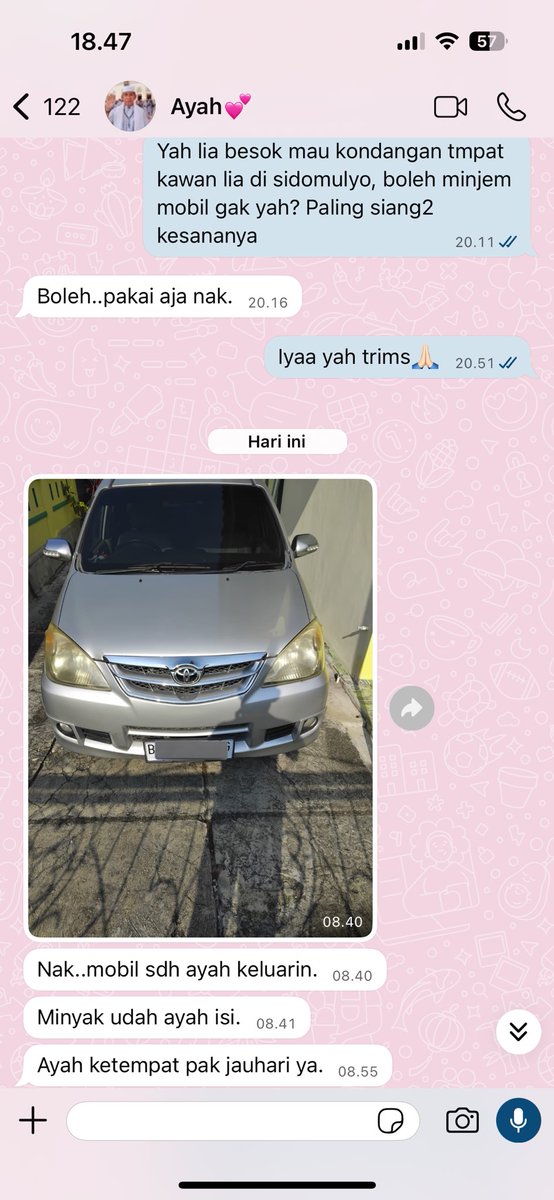 caramellmilktea's tweet photo. YaAllah izinkan hamba memiliki hrv pink biar ga minjem ke ayah lagi😭 https://t.co/FjwkEUoMkw