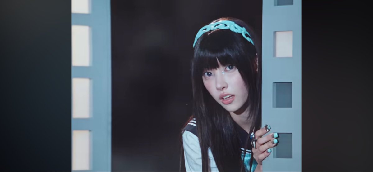 donguri_GLLIT's tweet photo. ILLIT (아일릿) 'I Got Your Back (Feat. JISOO, MOMOKA of HANA)' Official MV https://t.co/ctJpkyR73n @YouTubeより

お気に入り場面ここです！ユナちゃんの表情がかわいいので！ポストカード家に飾りたいですお願いします🤲

#I_Got_Your_Back_MV https://t.co/vEfuEEwqZQ