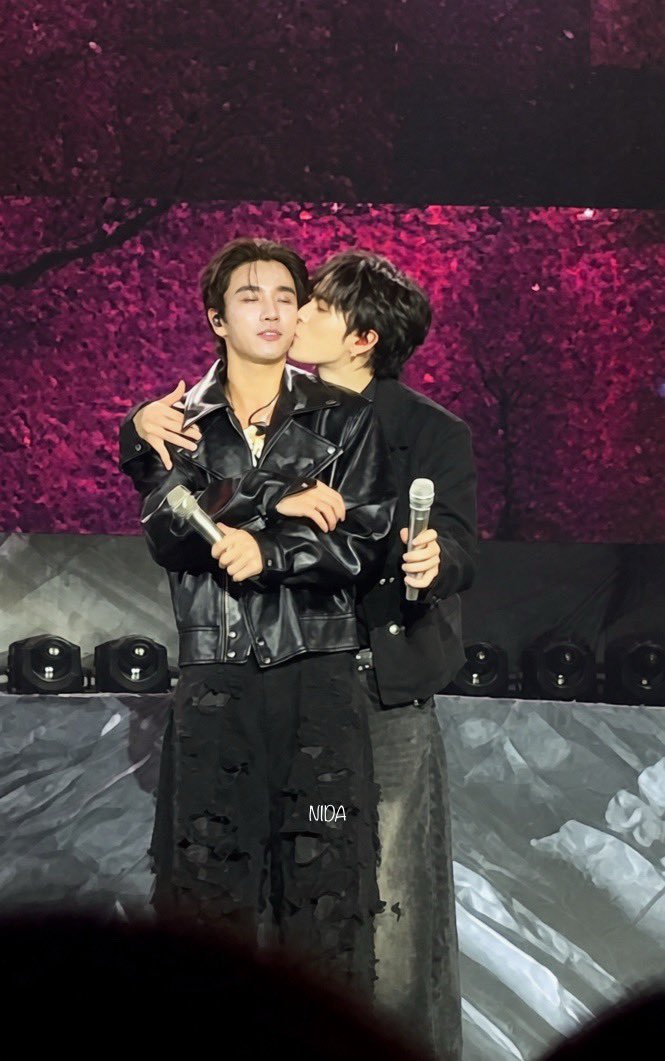 Ppnd98's tweet photo. เอื้อยบ่อยากเชื่อสายตา… https://t.co/AVg1PLxNYI