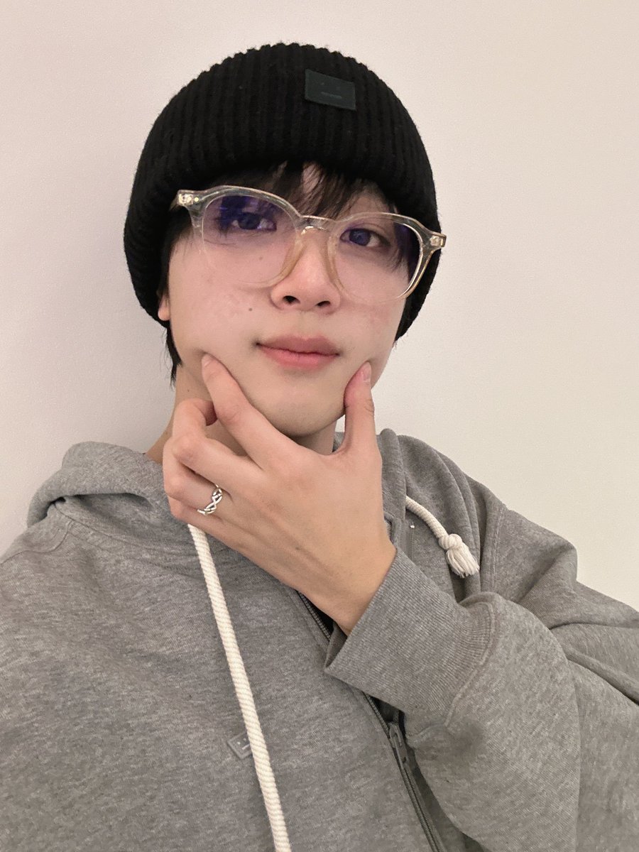 babymark9902's tweet photo. WKWKWKWKKW MAKASI UDAH KIRIM FOTO INI DULUAN DI BBL.. Klo kirim ke icha pasti ini bakal jadi pc harga yg ga ngotak, rare 😭 https://t.co/pXl8zsQs3R