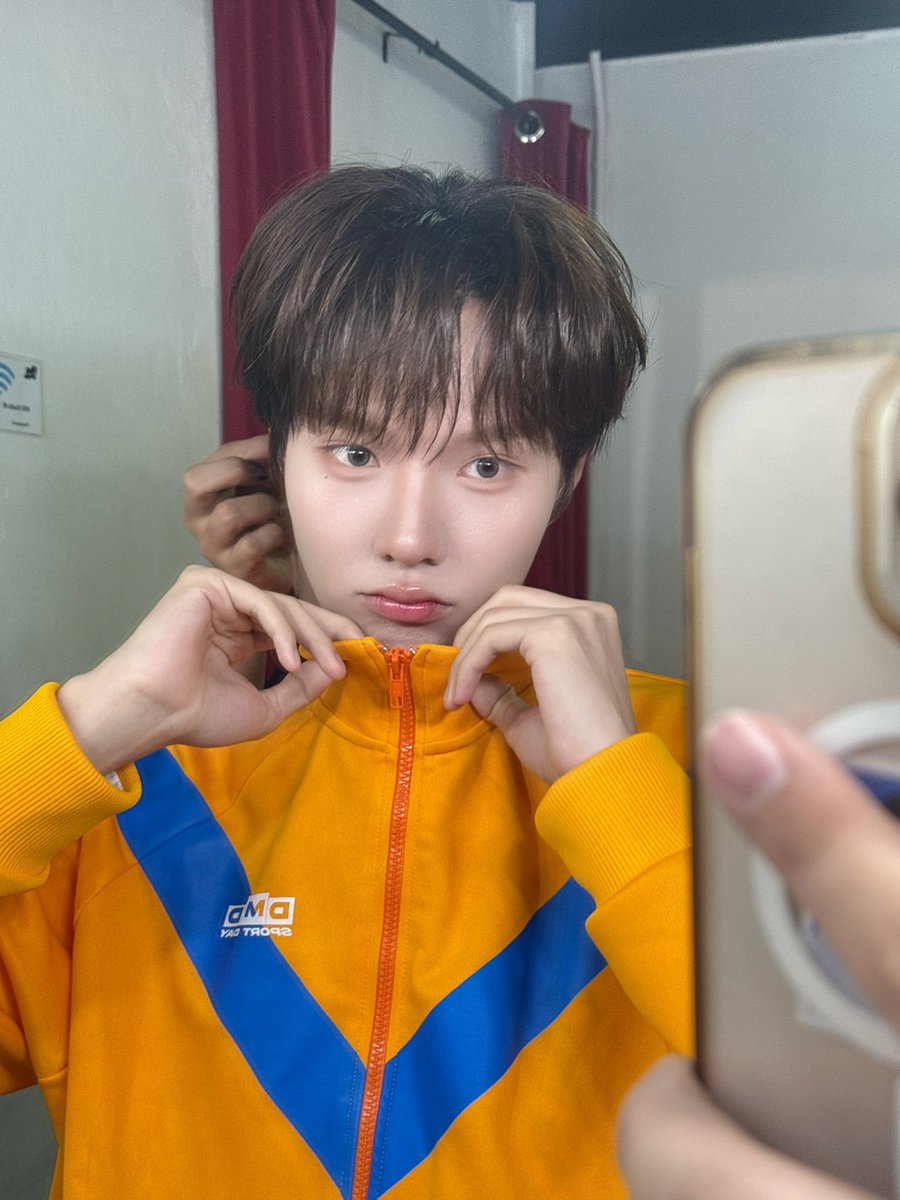 PPatty239's tweet photo. ปีที่แล้วเกิดไม่ทัน ทำไมยัยบี๋น่ารักขนาดนี้ ตาสวย ปากสวย จมูกสวย สวยทุกมุม 🤏🏻🧡

#nampingster https://t.co/xWr5HeToc6