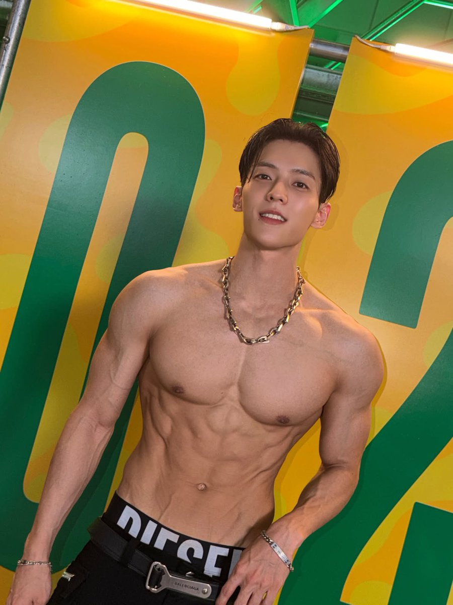 BellII29's tweet photo. 260726 #허타람찌 인스타 게시물

I’m pumpin’ adrenaline https://t.co/bFnmvjnA7B