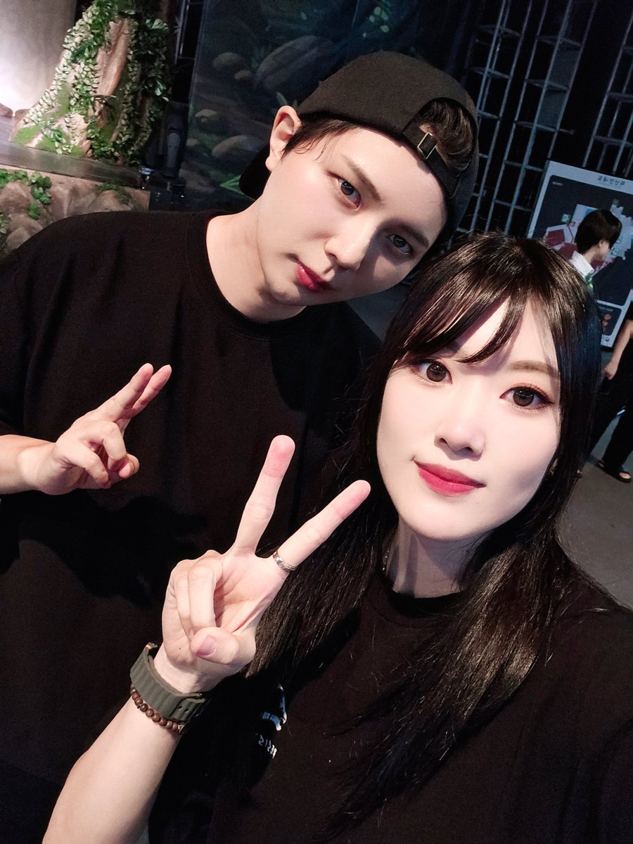 RSBIYON's tweet photo. 무대끝!! 미츠하 와 타키 ..였습니다 https://t.co/FEvKKHWpyi
