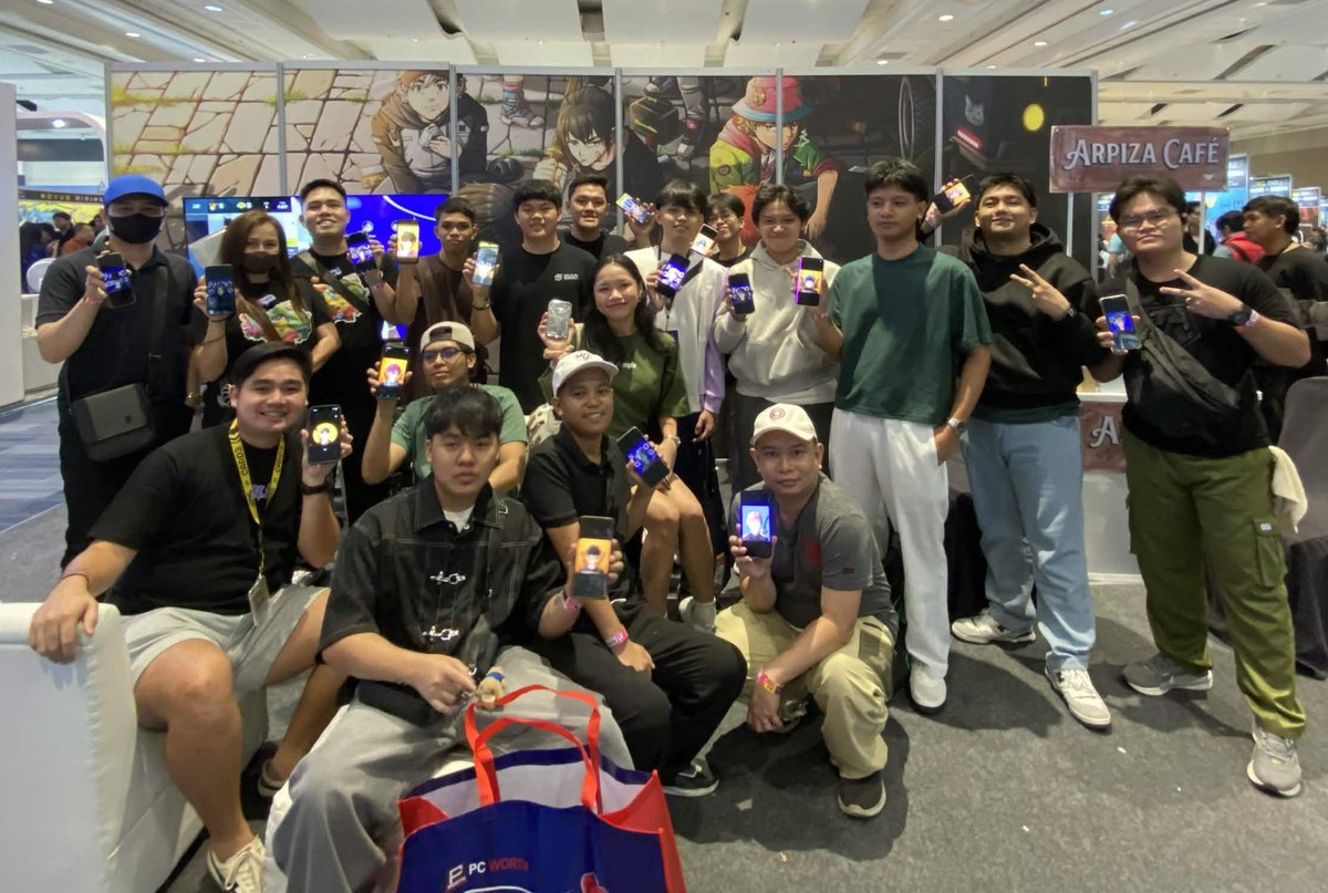 ronnmvp's tweet photo. PGDX with the gang! 🏹⚔️

So pumped to hang out with the Hunters of @AwakenHunterNFT!

Massive thanks to my bros @aphkenneth and @daryl24_eth for hooking me up with free access. 

Awesome meeting you all, Hunters! 🚀 https://t.co/QBgqQDi1rs