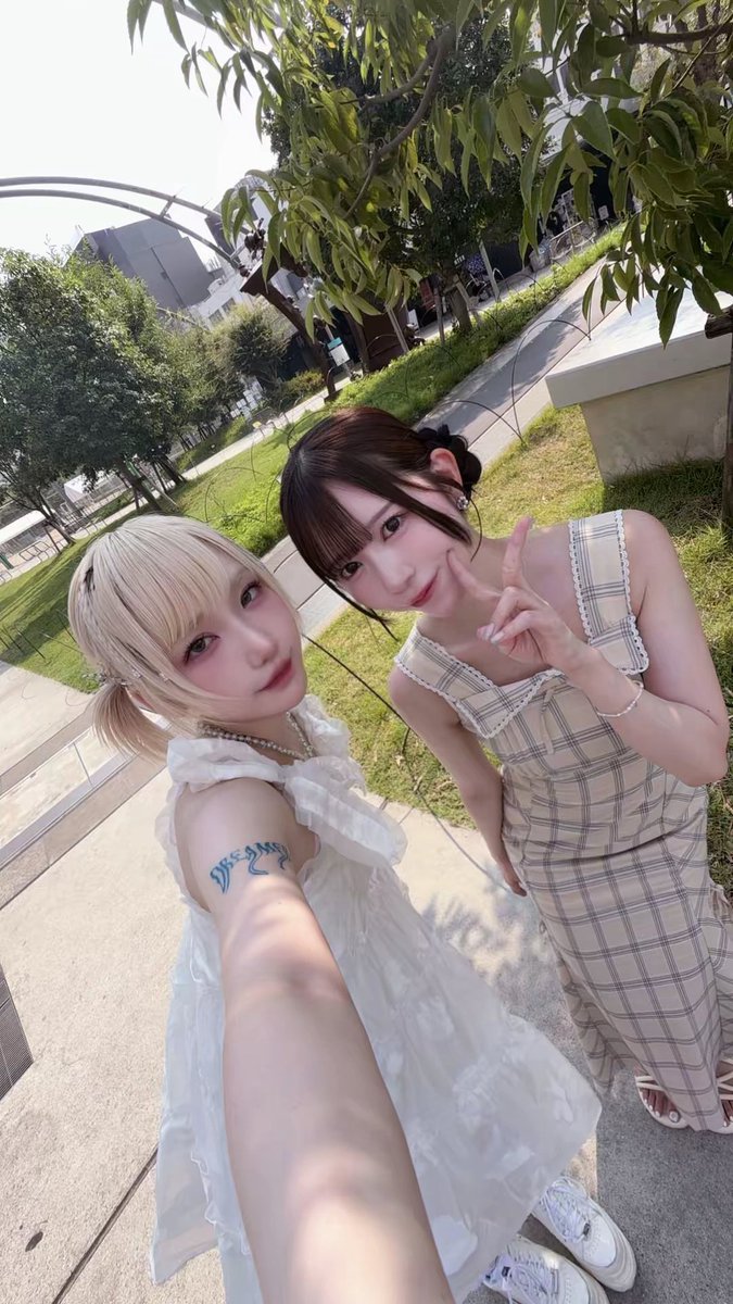 rinahamu's tweet photo. ▶︎▶︎▶︎ TikTok NEW POST ▶︎▶︎▶︎

楠ろあちゃん @TOT_roa と
#BPM15Q #はくちゅーむ 
踊ってみた🐭🩵💙

https://t.co/I2zQWaR8WW

▷LEAVE A COMMENT &amp; DROP A ❤️ https://t.co/Ru0Rx27OiK