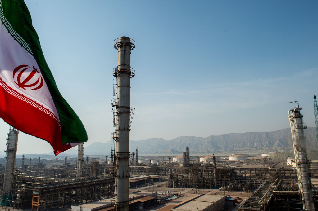 NforNews4's tweet photo. حیران کن انکشاف: ایران نے جنگ اور جنگ بندی کے دوران 18 ارب ڈالر کا تیل بیچ دیا �
#IranWar‌ #IRGC #oil https://t.co/S8WLhwbHAT