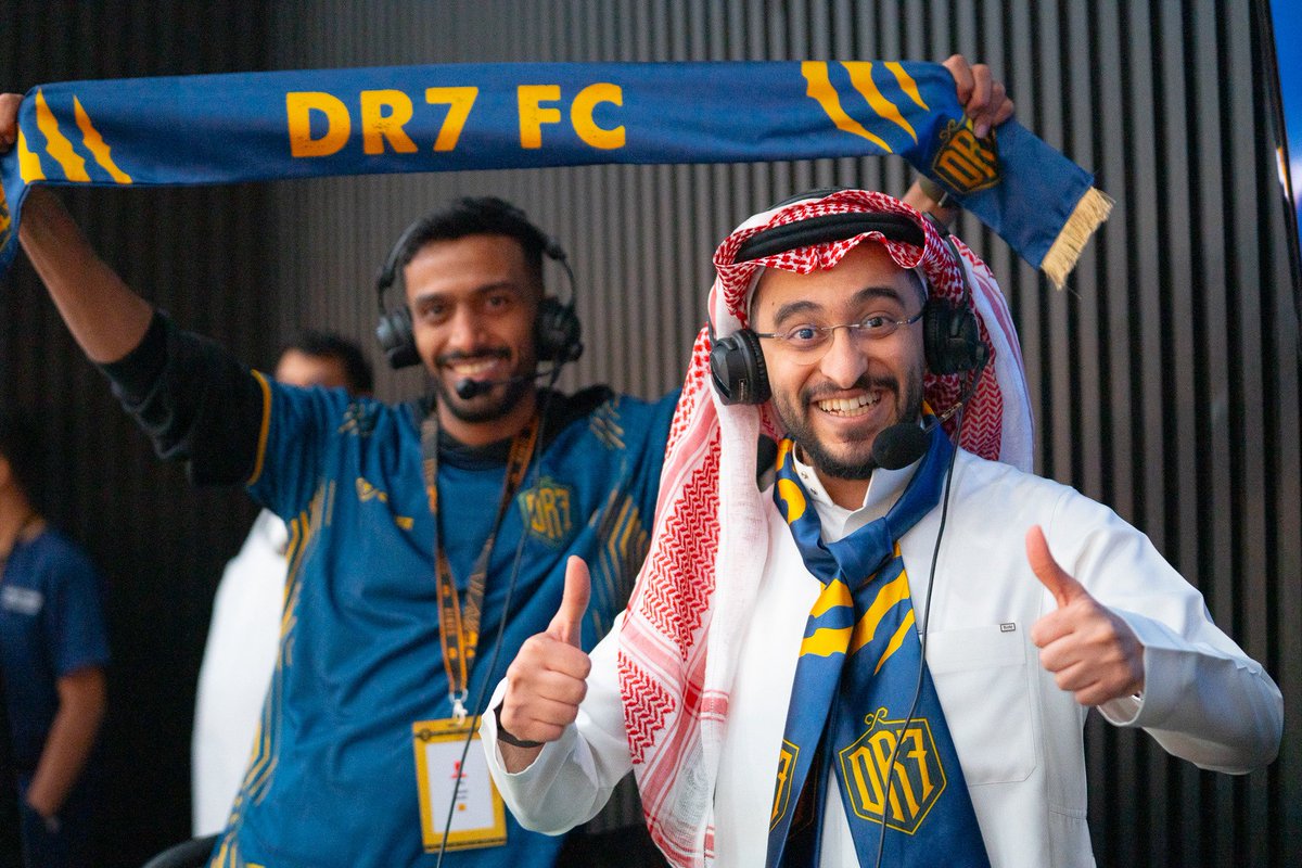 Abda7eem's tweet photo. ان شاء الله فالنا الفوز اليوم
 ونحتفل بالفوز الاول على بطل العالم
كل التوفيق لابو احمد @Drb7h1
 @DR7TEAM_ https://t.co/WINJYgwWcD