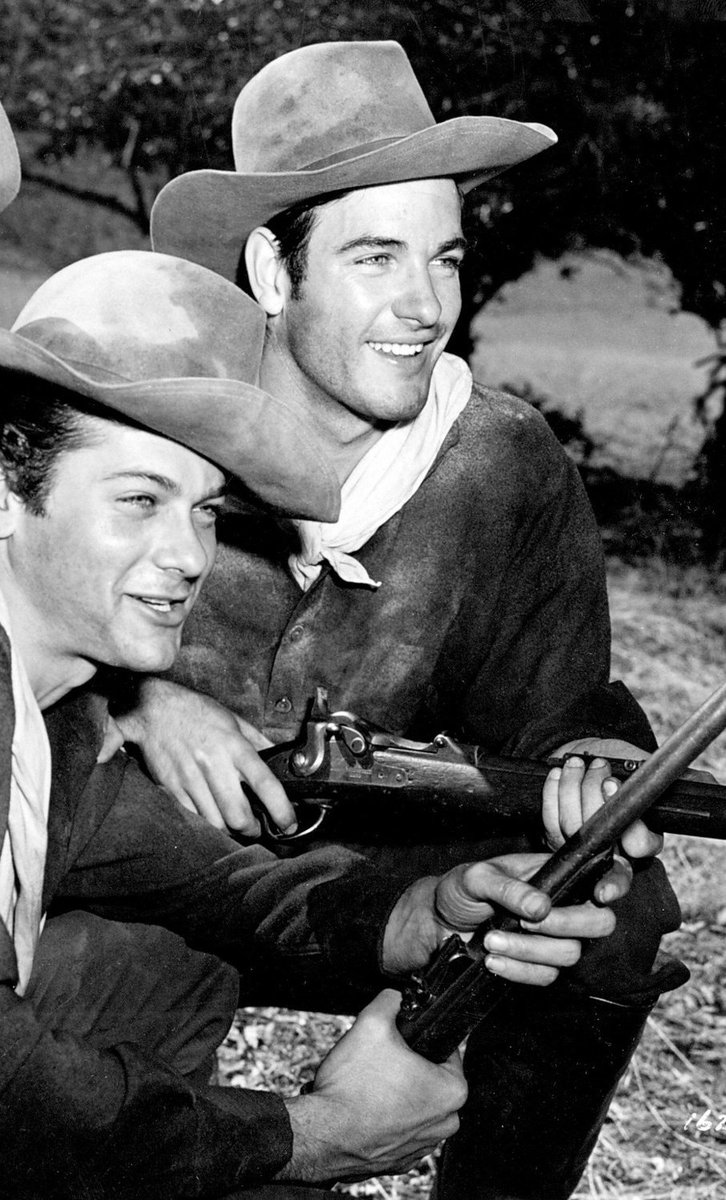 DavidLambertArt's tweet photo. Happy Birthday to the late James Best, born Jewel Franklin Guy 100 years ago today https://t.co/6zipkvX6hf