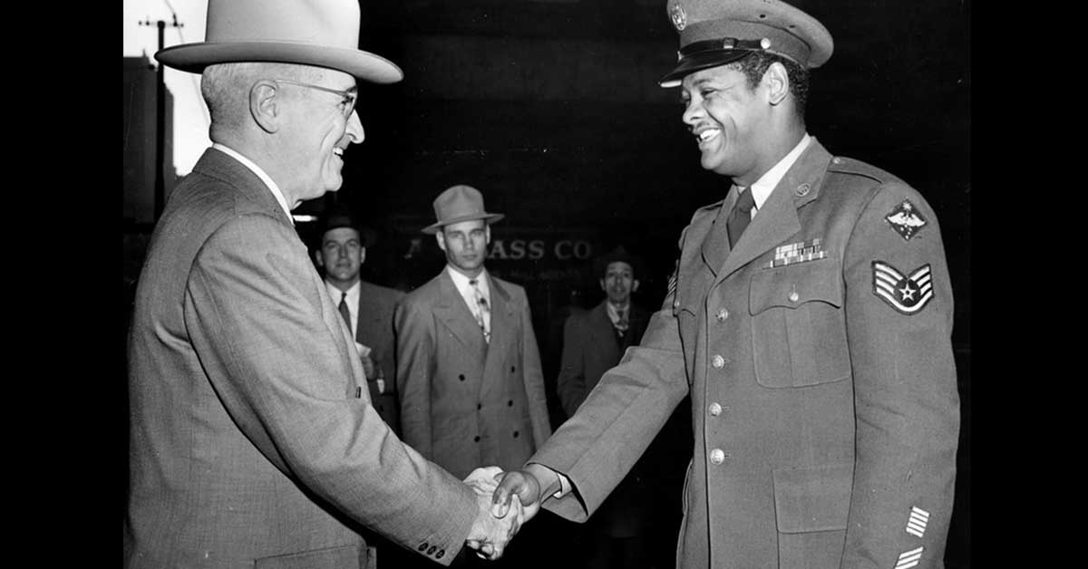 MSTODAYnews's tweet photo. On this day in 1948, President Harry Truman issued an executive order that abolished racial discrimination in the United States Armed Forces.
https://t.co/lSNT9e1sGu https://t.co/E5i7dLTXFk