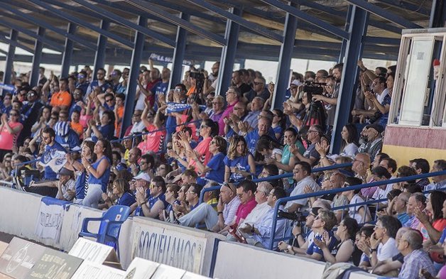 YugoUDS's tweet photo. EL PAQUITO VUELVE A ESCENA!! 💙🤍

Mañana lunes 27 de julio, el primer equipo vuelve al trabajo con el primer entrenamiento de cara a la nueva e ilusionante temporada 2026/27.

Comienza así un nuevo camino con trabajo, ilusión y ambición para afrontar nuestro regreso a Segunda RFEF.

¡Vamos, Socu! 💙🤍

🏟️Paquito Giménez 
🕤Lunes 27, 9:00 horas