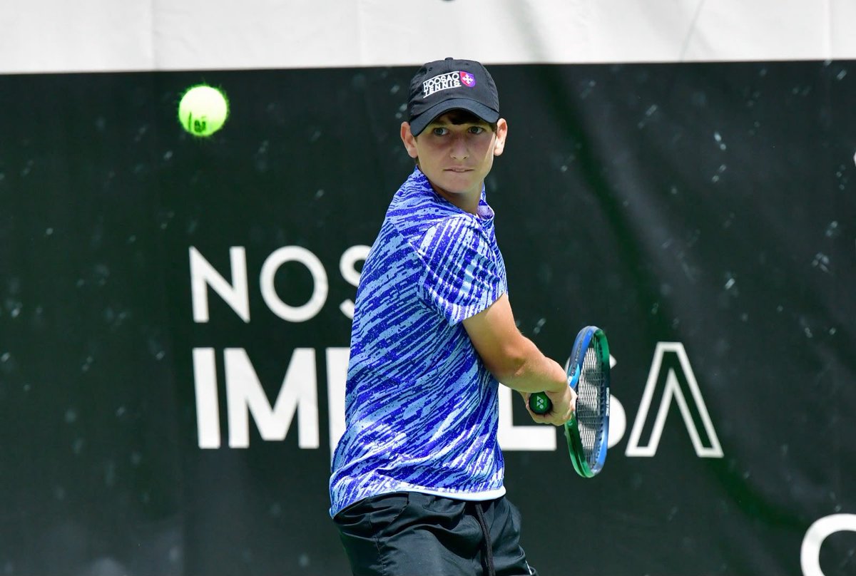 Tenis_Espinar's tweet photo. Álvaro Moreno se lleva el torneo de cadetes masculino en el Open Castilla y León Villa de El Espinar. ¡Enhorabuena! https://t.co/Y30Y2Xo9cX