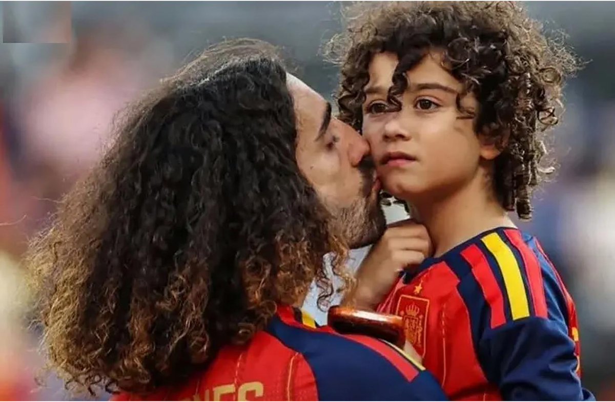 halmustafa's tweet photo. Marc Cucurella’s journey with his son Mateo is incredibly inspiring, teaching us true patience and resilience.

As a father to a child with Autism and ADHD, I have massive respect for everything he does for his boy. We must all be proud of our kids, do everything in our power to support them, and champion a culture that embraces the autism community. 

💙🧩 
@cucurella3 
#AutismAwareness #ADHD #AutismAcceptance #Cucurella