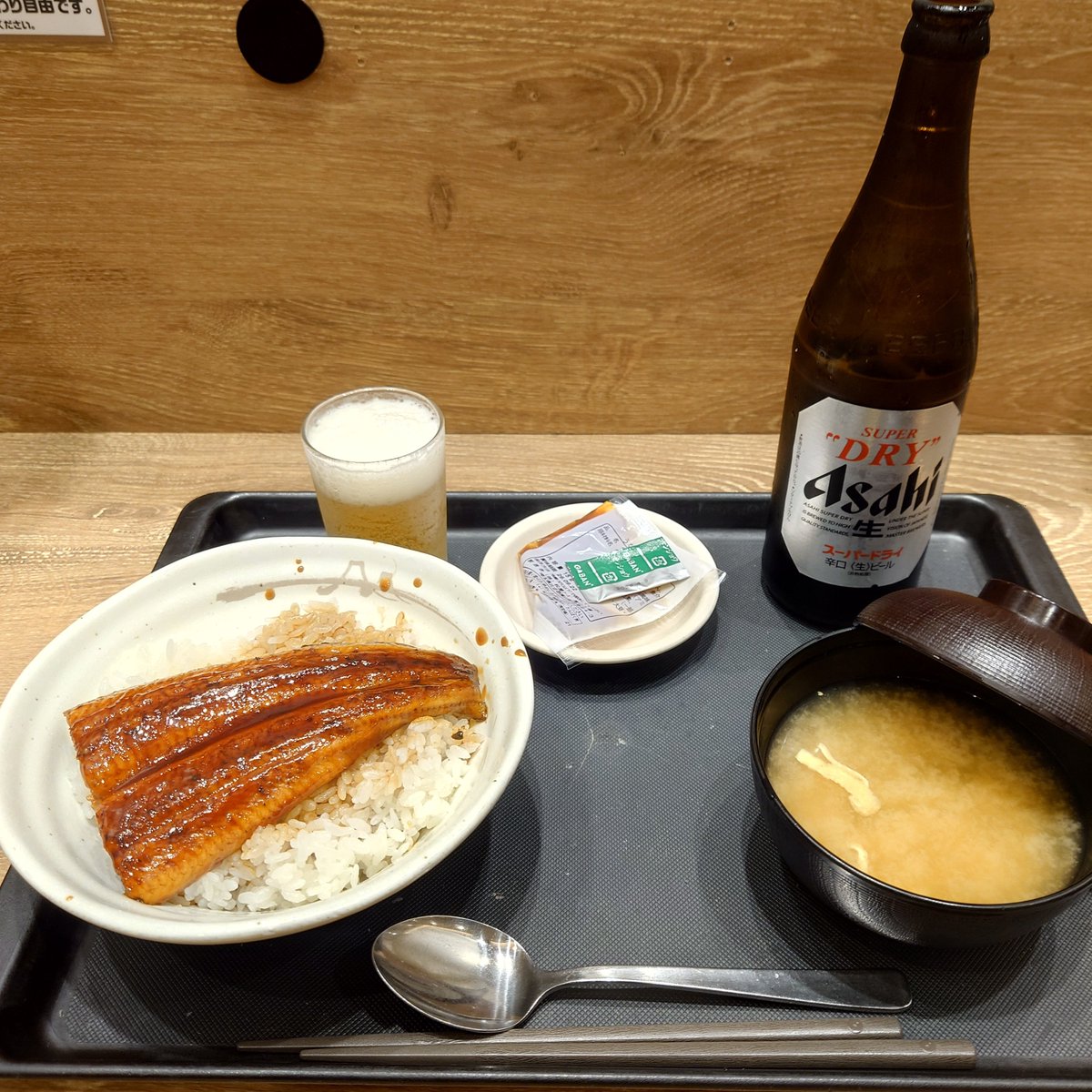 nexttomi's tweet photo. 晩御飯。
今日もお疲れ様でした🍻 https://t.co/dVpSjrXiyL
