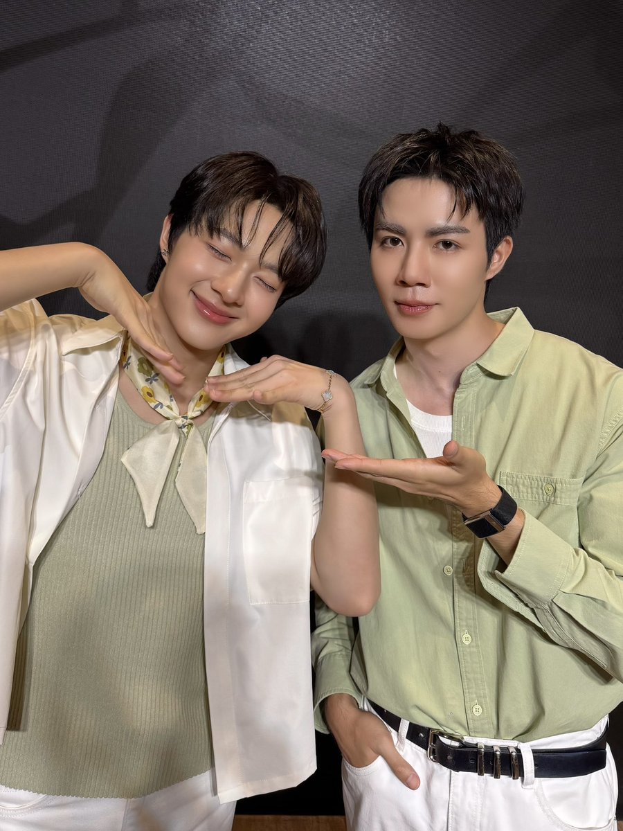 DomundiTV's tweet photo. ขอขอบคุณ “PHOYOK” ที่ให้เกียรติ “ซี” @zee_pruk และ “นุนิว” @CwrNew ได้มาร่วม Live พูดคุยและทำกิจกรรมสนุก ๆ ในวันนี้นะคะ 🥰

ขอขอบคุณแฟน ๆ ทุกคนที่มาเจอกัน รวมถึงแฟน ๆ ที่ติดตามรับชม Live และส่งกำลังใจมาให้ทั้งสองคนด้วยนะคะ 🫶🏻✨️

#PhoyokXZeenunew https://t.co/bkywn27mQL