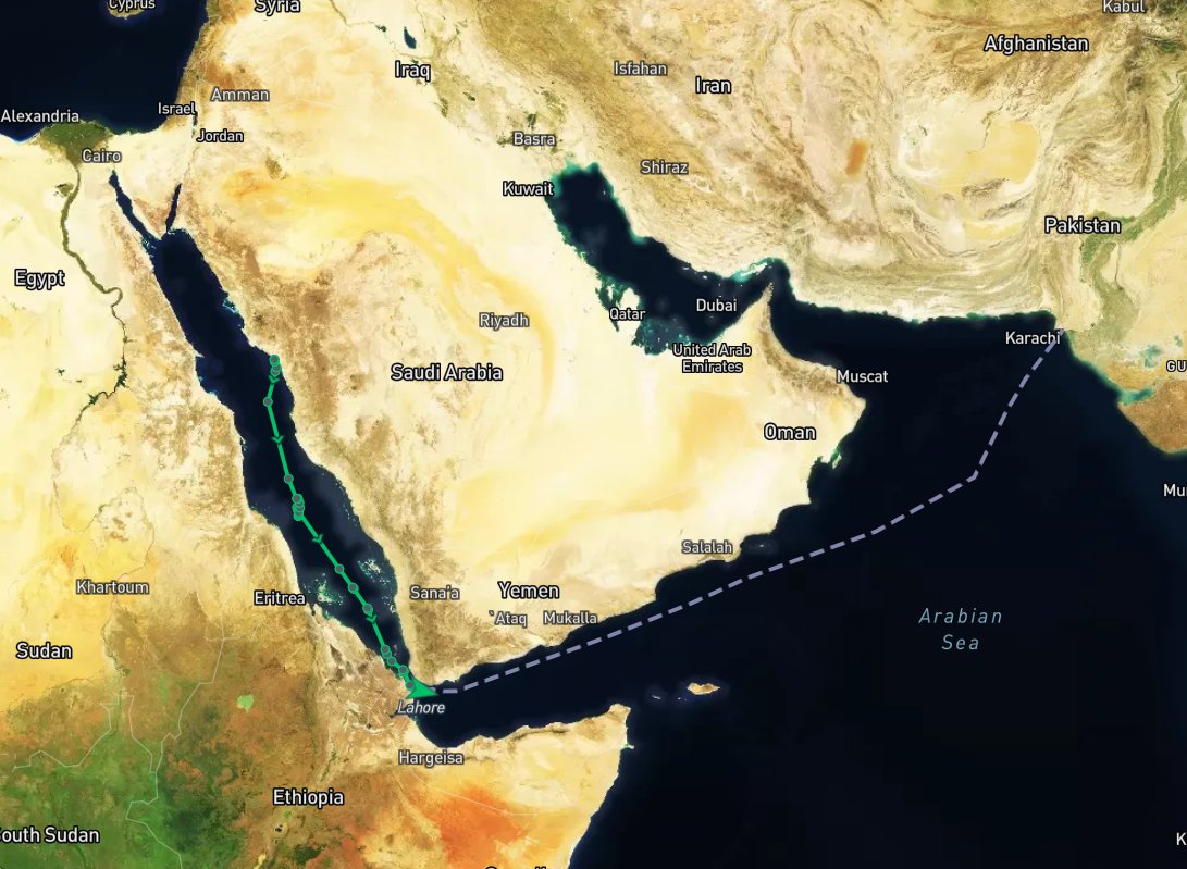 anasalhajji's tweet photo. 🇸🇦Saudi crude to 🇵🇰Pakistan passes Bab al-Mandeb Strait:

🔴This Pakistani tanker carrying Saudi crude stopped at sea for a few days after the Houthi blockade of Saudi oil. It has now passed the Strait. https://t.co/RDZa3zvGLa