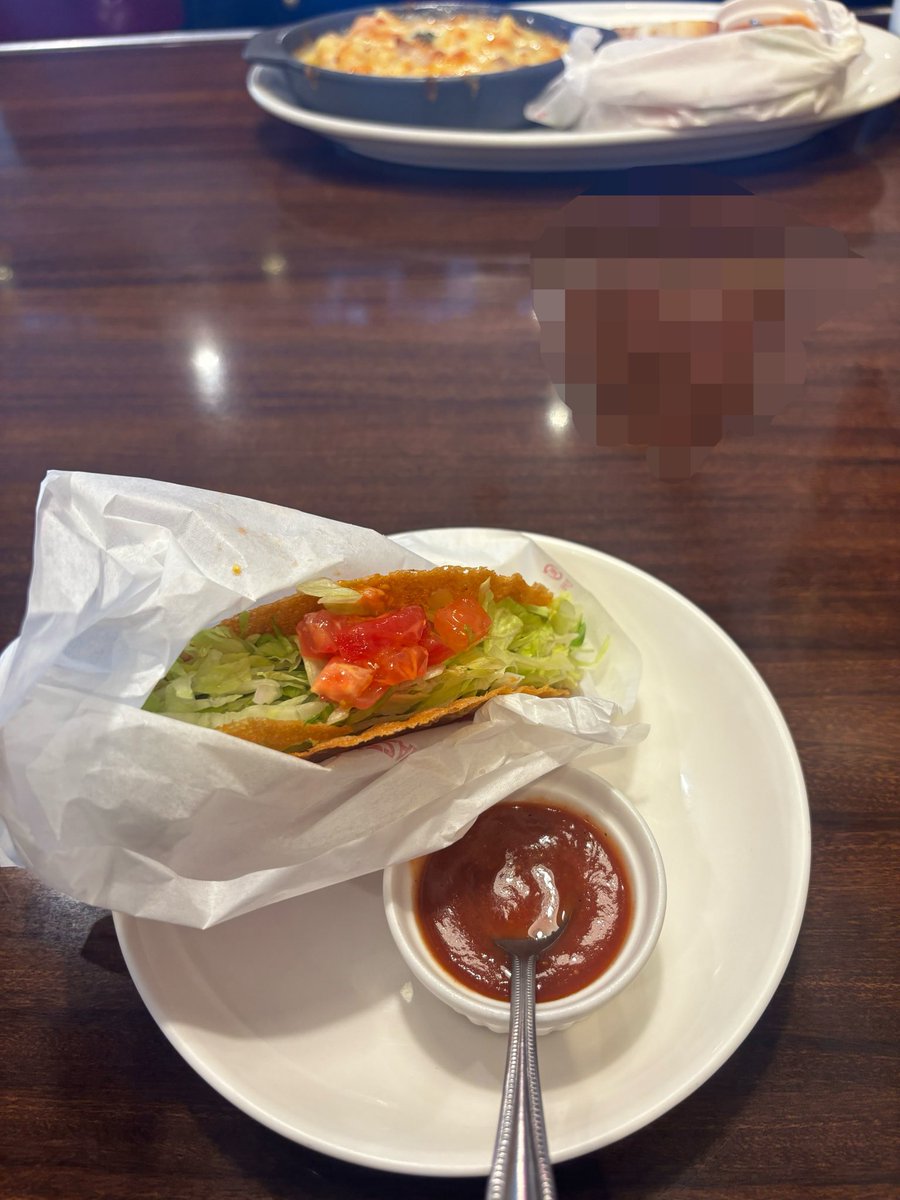 WEAR_BF's tweet photo. わかる人にはわかる🌮🌮
（結構まじでやらせじゃない）#STARCRUISE_OKINAWA https://t.co/UYEGTYtwWc