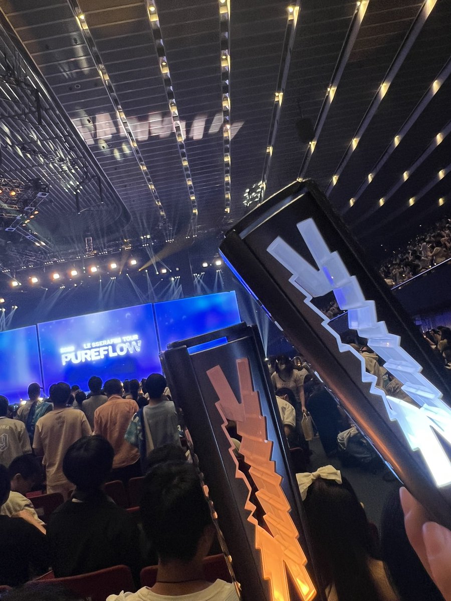 mekkou's tweet photo. ルセラちゃんライブいって、終わりが早いから打ち上げして最高だった😆
めちゃくちゃ音響がお腹に響いたし、ウンチェはどんどんお姉さんになっていくし、曲が駆け抜けていって、とっても楽しかった🫶 https://t.co/0QnK78n5cq